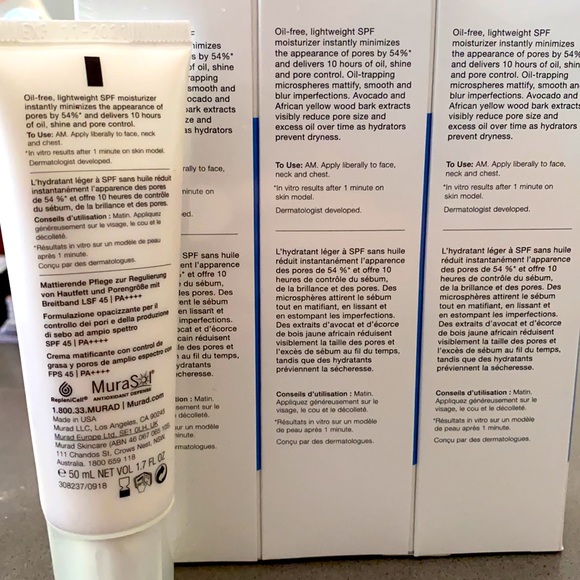 Oil & Pore control Mattifier with SPF 45 - Picture 2 of 3